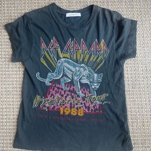 Daydreamer Def Leopard T shirt, size xs